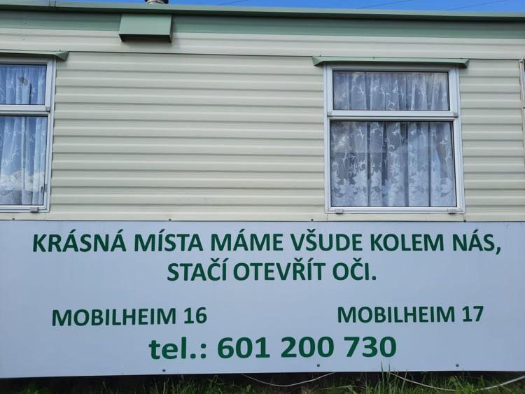 Mobilheim 16 A 17 - Vyrovicka Prehrada Vyr Hotell Vyrovice Exteriör bild